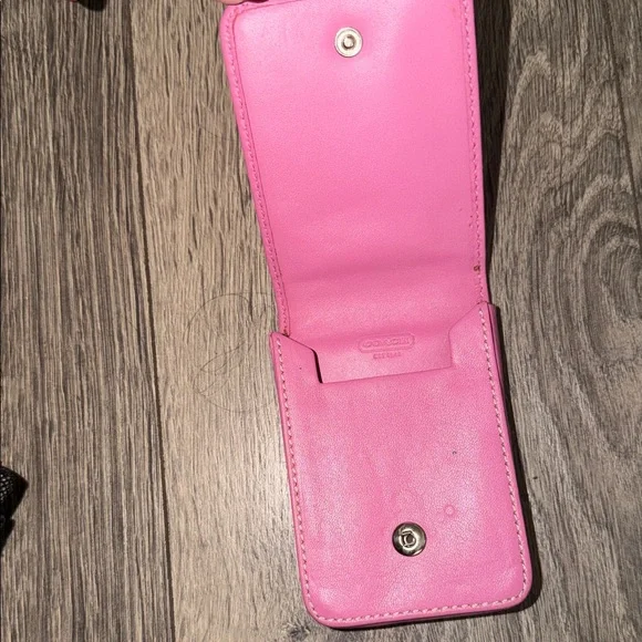 COACH Pink Leather Wallet pouch - Picture 3 of 5